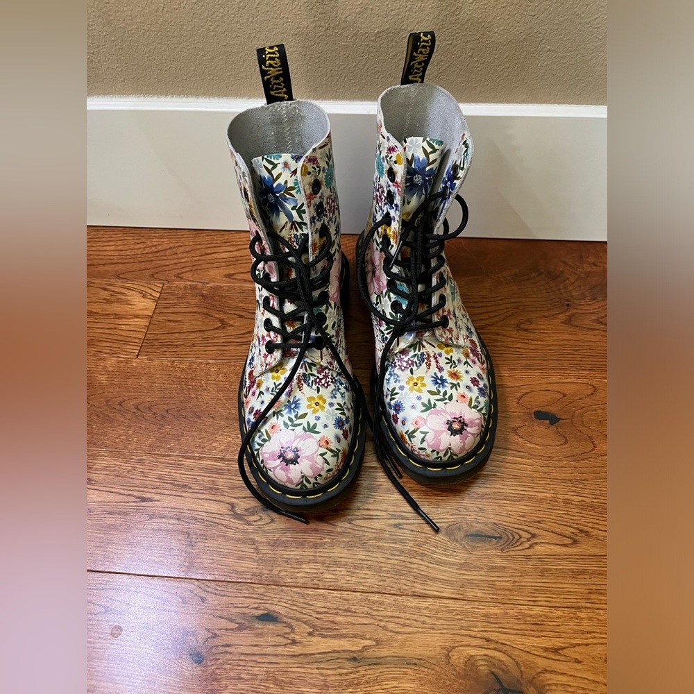 Floral doc martens